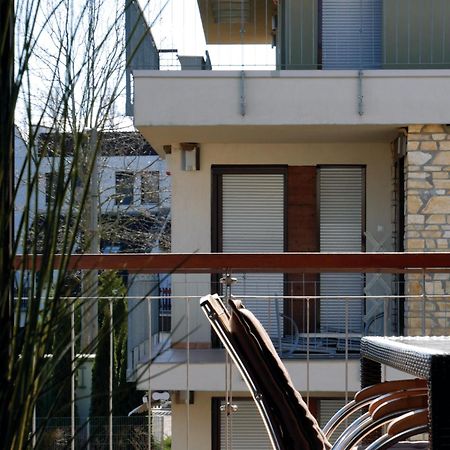 Lakeside Luxury Apartment Zamardi Bagian luar foto