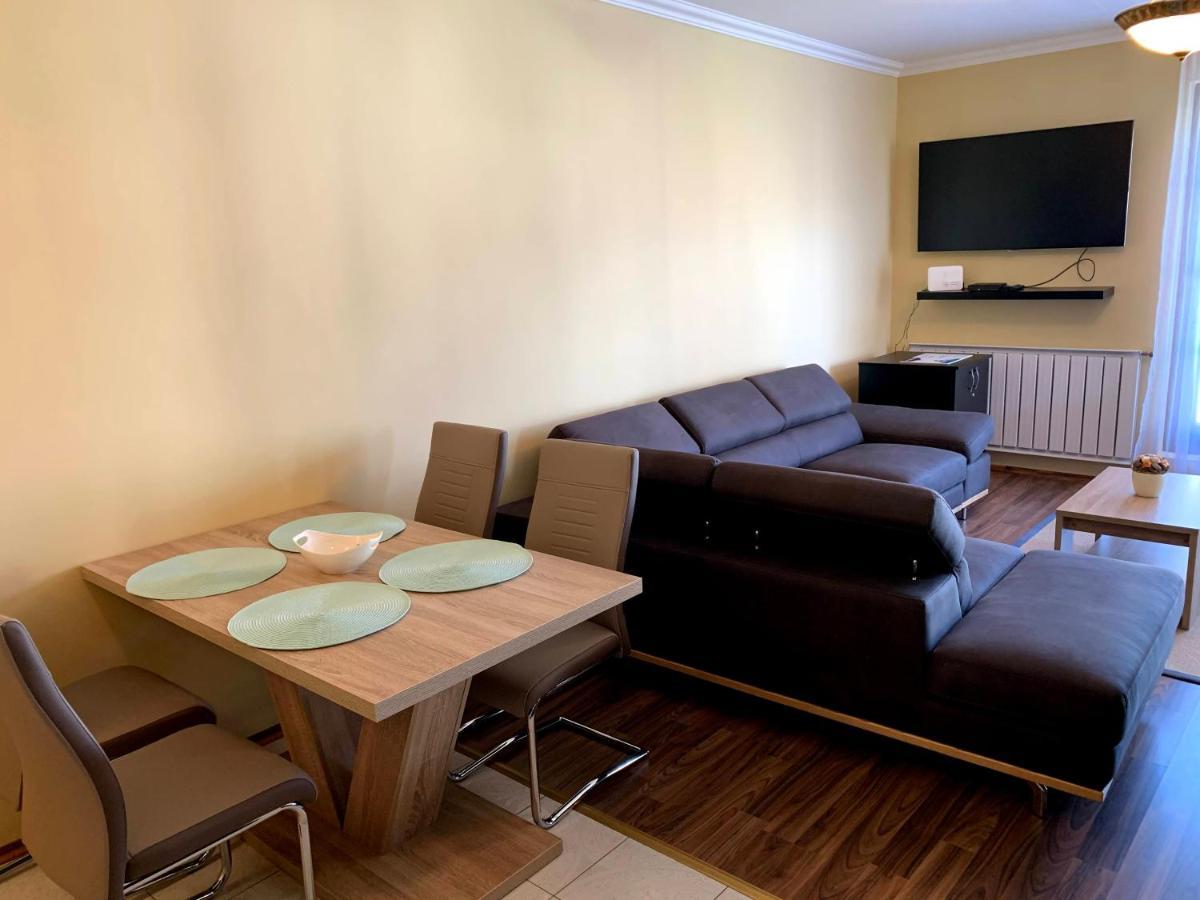 Lakeside Luxury Apartment Zamardi Bagian luar foto