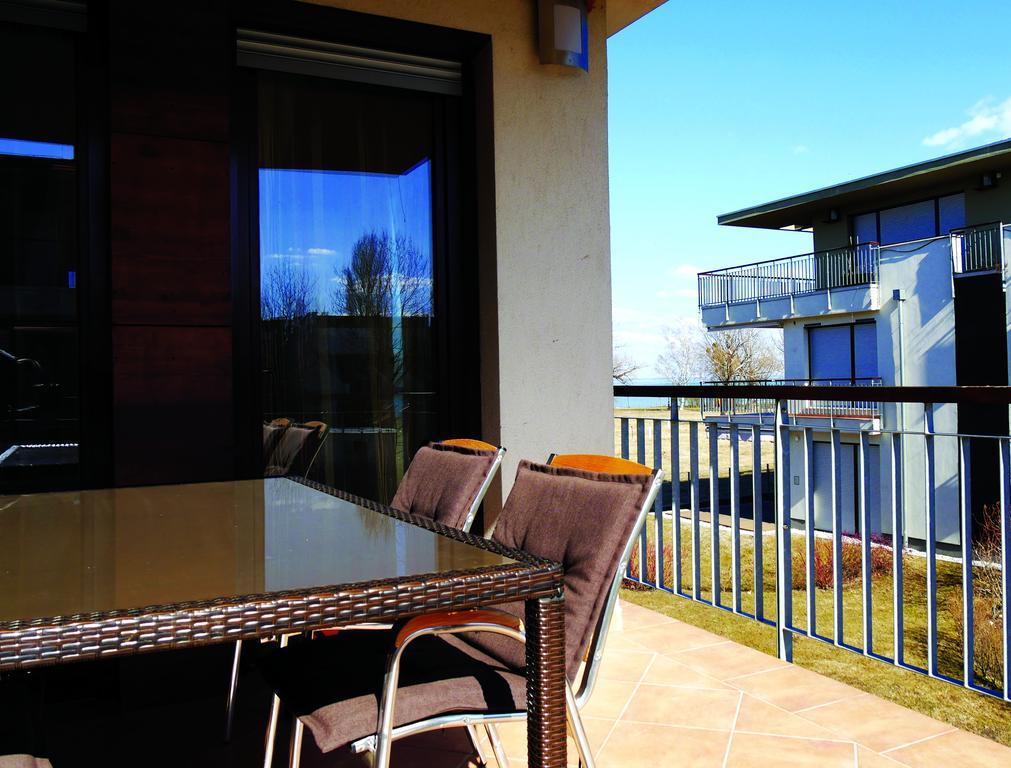 Lakeside Luxury Apartment Zamardi Bagian luar foto
