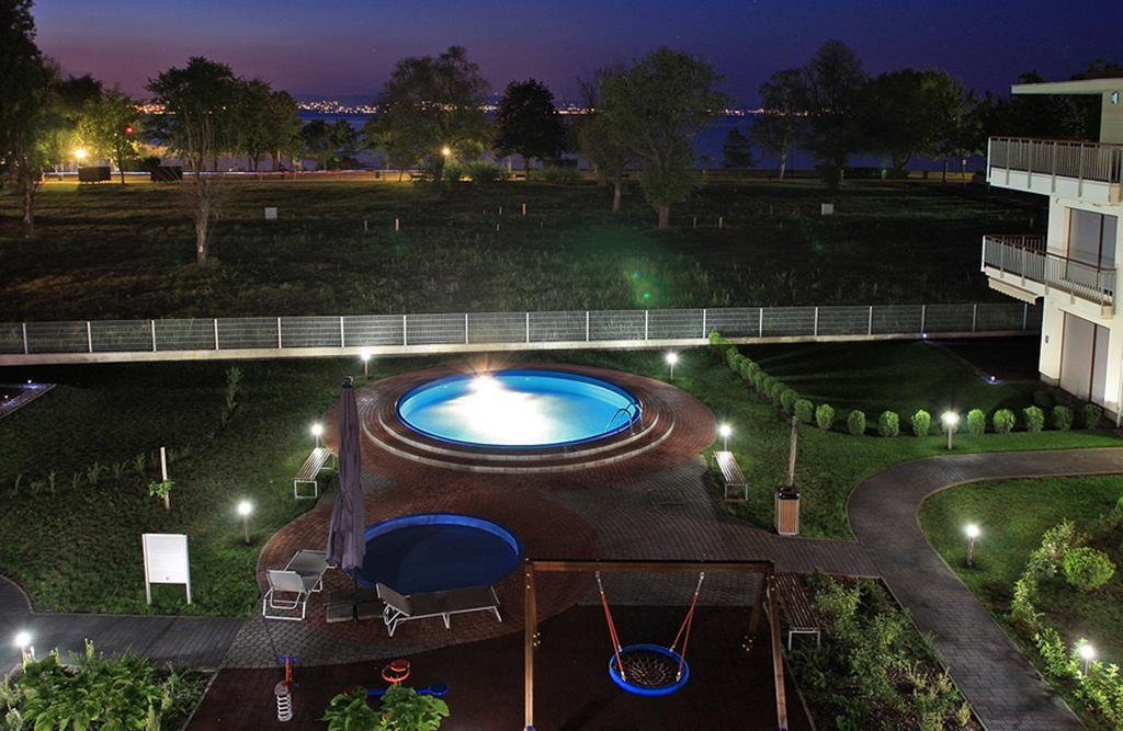 Lakeside Luxury Apartment Zamardi Bagian luar foto